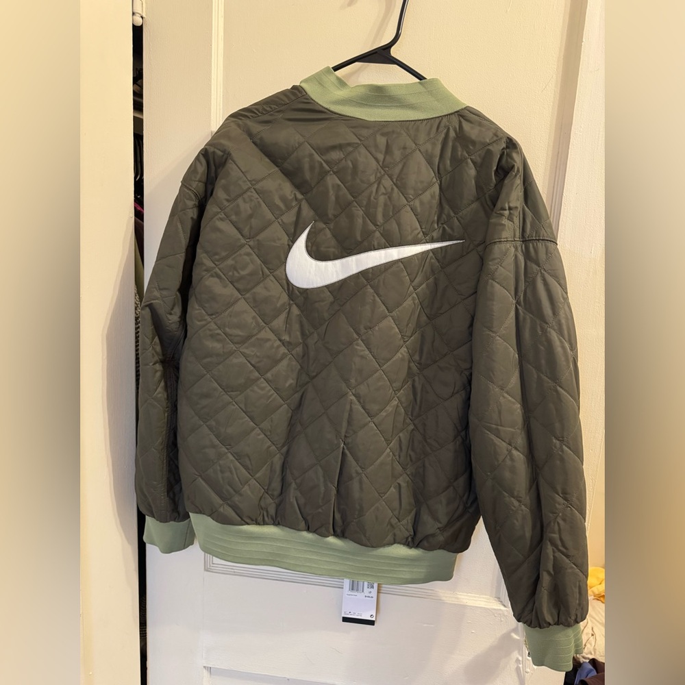 Nike Bomber - Picture 2 of 4
